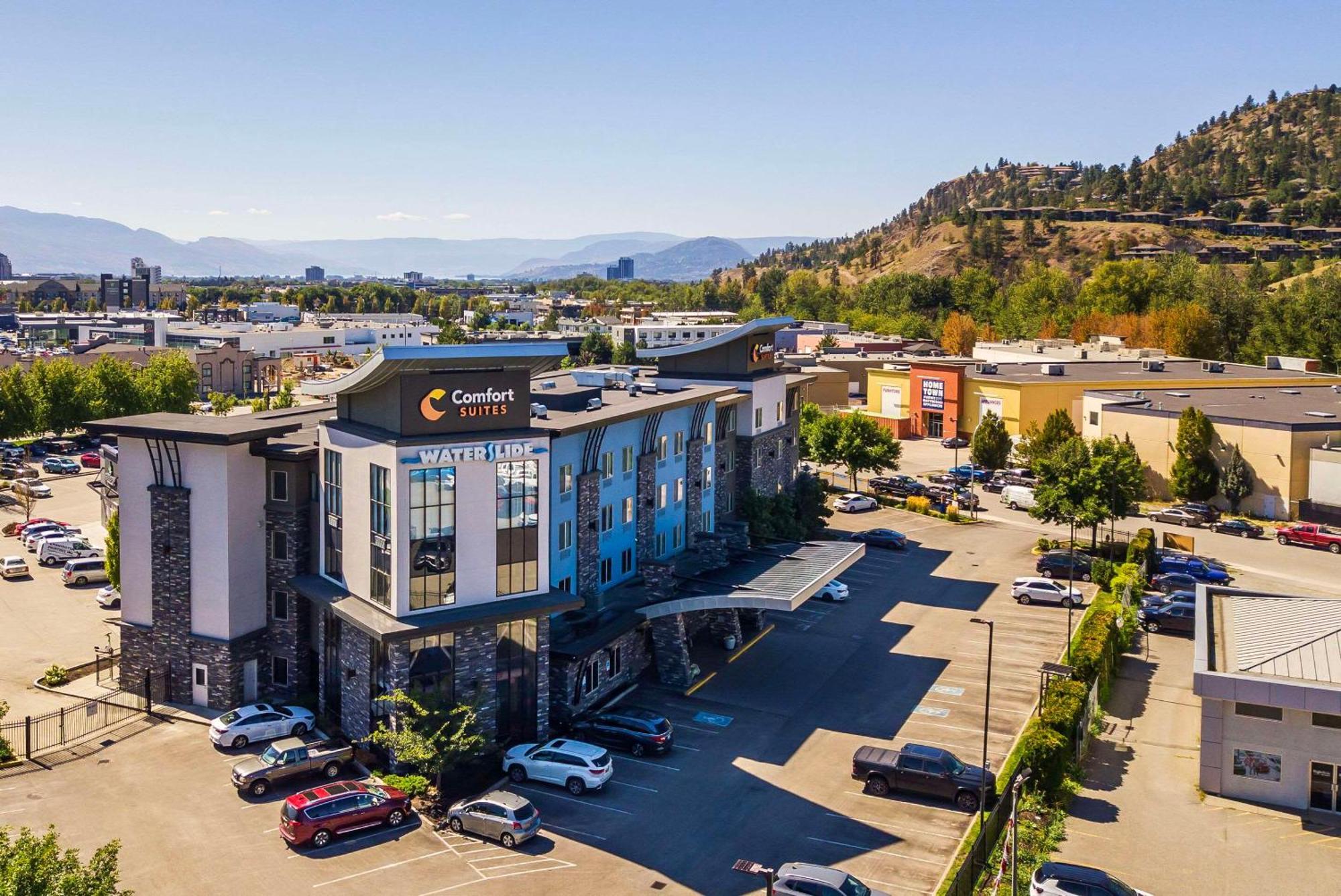 Comfort Suites Kelowna Exterior foto